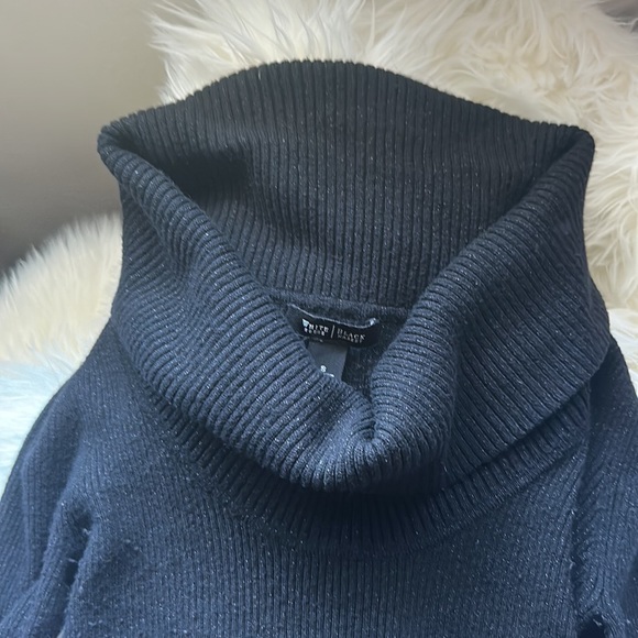 Sparkly black ripped cowl neck ribbed sweater - Picture 2 of 3